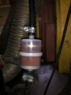 Deutz 4-cylindrowy diesel - trudności z odpalaniem, cofanie paliwa