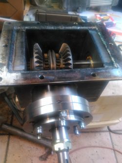 Mechaniczna skrzynia nawrotnika (revers box). Skąd, jak, od czego itp.?