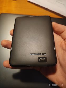 Czy zastąpiony dysk WD Elements 2TB jest oryginalny? Inny wygląd i dźwięki