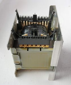 Transformator od Technics SAEH-560 - jak go podłączyć do sieci?