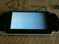 PSP slim 2K paski na ekranie.