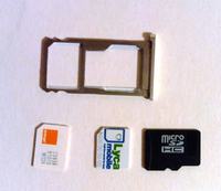 Dwie karty SIM oraz karta microSD w slocie "hybrid dual SIM" Dwie karty SIM oraz karta microSD w slocie "hybrid dual SIM"