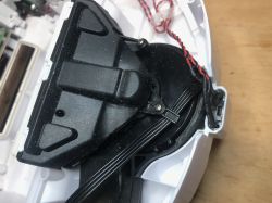 Wnętrze odkurzacza smart/robota sprzątającego z WiFi Medion 13277