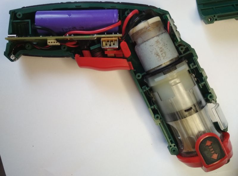 Wkrętarka Parkside Rapidfire 2.1 - sygnalizuje naładowanie ale nie działa, naprawa