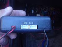 Co to za alarm i blokada? Nie ma podłączonej syreny. Działa tylko jeden pilot.