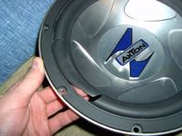 Jak naprawić ten głośnik basowy ?????