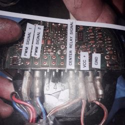 Podłączenie przewodów do joysticka Danfoss MCH - sterowanie zaworami proporcjonalnymi i on/off