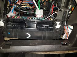 Peugeot 307 2001r. 2.0DHI 90KM - awaria centralnego zamka, otwieranie po zamknięciu