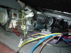 Zmywarka Amica ZZA 6648I - jak rozkręcić pompę myjącą, korpus.