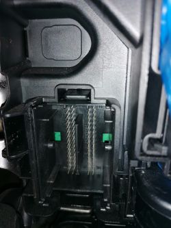 - Jak podłączyć światła przeciwmgielne Corsa D?