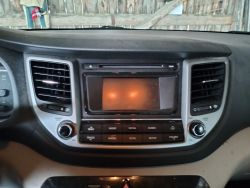 Tucson 2.0 2016r. Zmiana częstotliwości radia, sterowanie światła przeciwmgielne tył