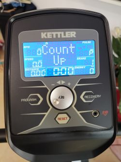 Jak sprawdzić usterkę serwomechanizmu w rowerze Kettler Paso 307?