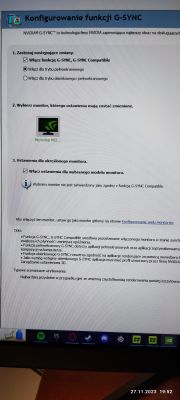 Ekran konfiguracji funkcji G-SYNC na monitorze.