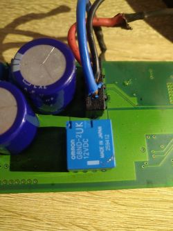 Montaż i kalibracja nowego silnika hamulca ręcznego w Renault Espace 4