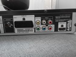 Jak przekierować dźwięk z TV Samsung UE75RU7102KXXH do kina domowego LG HT306PD?