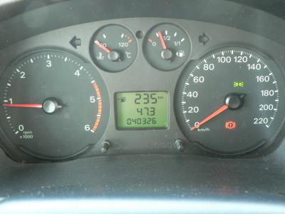 Ford Transit 2007 jak włączyć ogólny przebieg na liczniku.