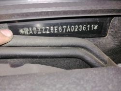 Jak rozkodować VIN Audi A4 B7 do odczytu kodu koloru?