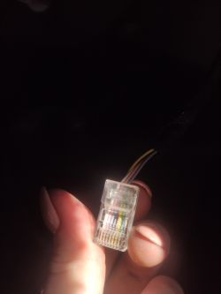 Samochód zabezpieczony przed podpieciem komputera diagnostycznego.