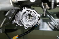 Awaria rozrusznika w pojeździe z silnikiem 72 ccm na zawodach w Holandii