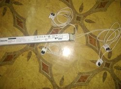 Statecznik elektroniczny Philips 2x 49 W - podpięcie jednej świetlówki Statecznik elektroniczny Philips 2x 49 W - podpięcie jednej świetlówki