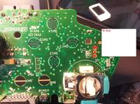 Jak naprawić zerwane ścieżki przycisku LT w padzie Xbox 360?