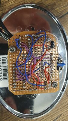 Układ do sterowania elektrozaworem zasilanym prądem stałym 6V 1A