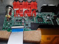 Radio 2DIN 7010b - brak wyjścia VIDEO do monitorów, zmiana PAL/NTSC bez efektu