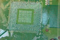 XBOX 360 - Jak naprawić wyrwany pad na układzie? Czy to pusty pad?