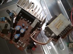 Wnętrze starej wieży Sanyo DC-X300 Wnętrze starej wieży Sanyo DC-X300