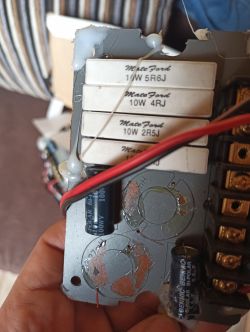 Zwrotnica do HiFonics TX5.2C - Brakujące cewki, jakie wlutować.