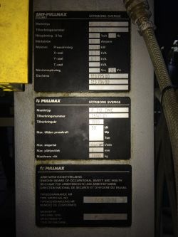 Wykrawarka Pullmax P 212 DMC, transmisja RS232, programowanie, język menu Wykrawarka Pullmax P 212 DMC, transmisja RS232, programowanie, język menu