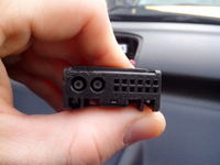 [Inne] Peugeot 307 2004 - Jak przerobić wtyczkę wyświetlacza ze światłowodem?