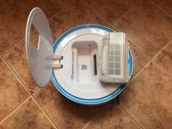 Wnętrze odkurzacza smart/robota sprzątającego z WiFi Medion 13277