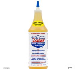 Butelka środka do paliwa Lucas Upper Cylinder Lubricant z żółtą naklejką Fuel Saver.