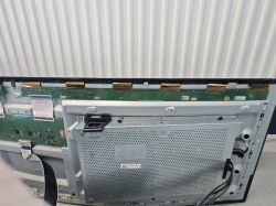 Samsung C49HG90DMU - pionowe pasy po starcie, obraz wraca po czasie