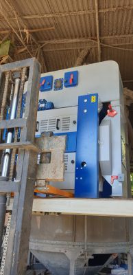 Niezidentyfikowany element w puszce zaciskowej silnika 2.2 kW – identyfikacja
