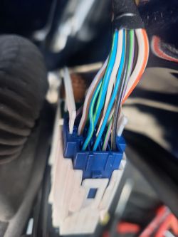 Ford Fiesta MK 7 - Uniwersalny pilot do centralnego zamka