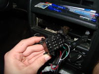 Astra F HB 92r - Jak podłączyć czujnik temp. zewnętrznej po wymianie radia?