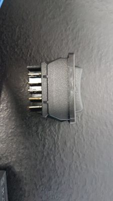 [Zlecę] Podłączenie siłownika samochodowego do przełącznika szyb z sygnalizacją diodą LED