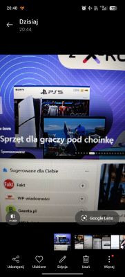 Rozmazany ekran w Windows 11 z czcionką przypominającą maszynę do pisania