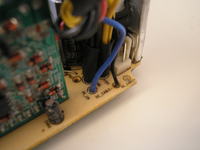 Xbox 360 - wywala korki. Wtyczka na płycie i na zasilaczu ma przejścia.