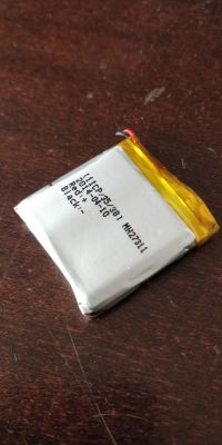 Parrot MiniKit Neo - bateria nie ładuje się powyżej 30%, czy wymiana jest możliwa?