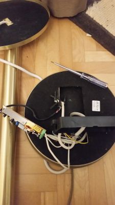 Lampa stojąca lauchten direkt ze ściemniaczem daje za niskie napięcie