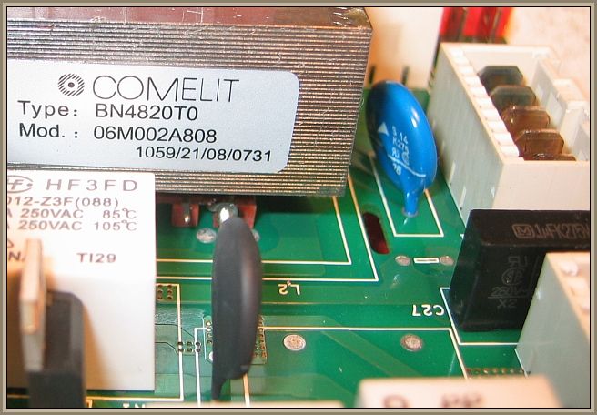 Indesit SISL129EU - uszkodzony warystor w module o nr. 21500957. 02