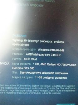 Nowy laptop z minimum, 8GB RAM, 3.0 GHz procesor, 1 GB VRAM karty graficznej.