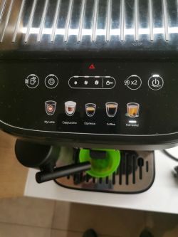 Problem z odkamienianiem ekspresu delonghi magnifica evo