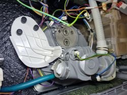Beko DIN28431 - nie obraca się środkowy spryskiwacz mimo wymiany pompy