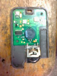 Renault Laguna II. - Karta do samochodu rozładowuje baterie.