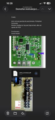 Zrzut rozmowy e-mail z dwoma zdjęciami płytek PCB domofonów