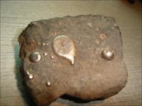 Dziwny kamień, dziwne znalezisko.